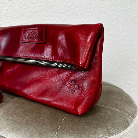 Patricia Nash NWT Wristlet Clutch Folding Expandable Ruby Red Leather VALERIE - Picture 6 of 11